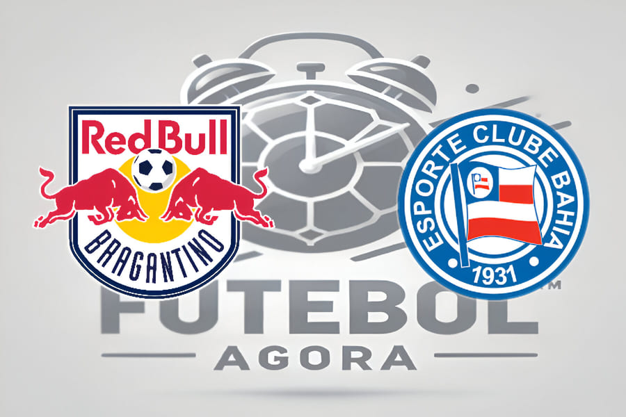 Jogadores de RB Bragantino e Bahia em campo na Série A do Brasileirão 2025