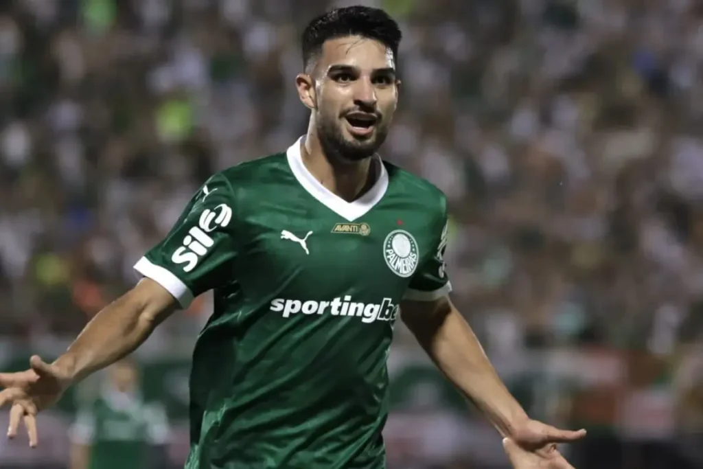 Flaco López comemora gol pelo Palmeiras contra o Sport no Brasileirão 2025